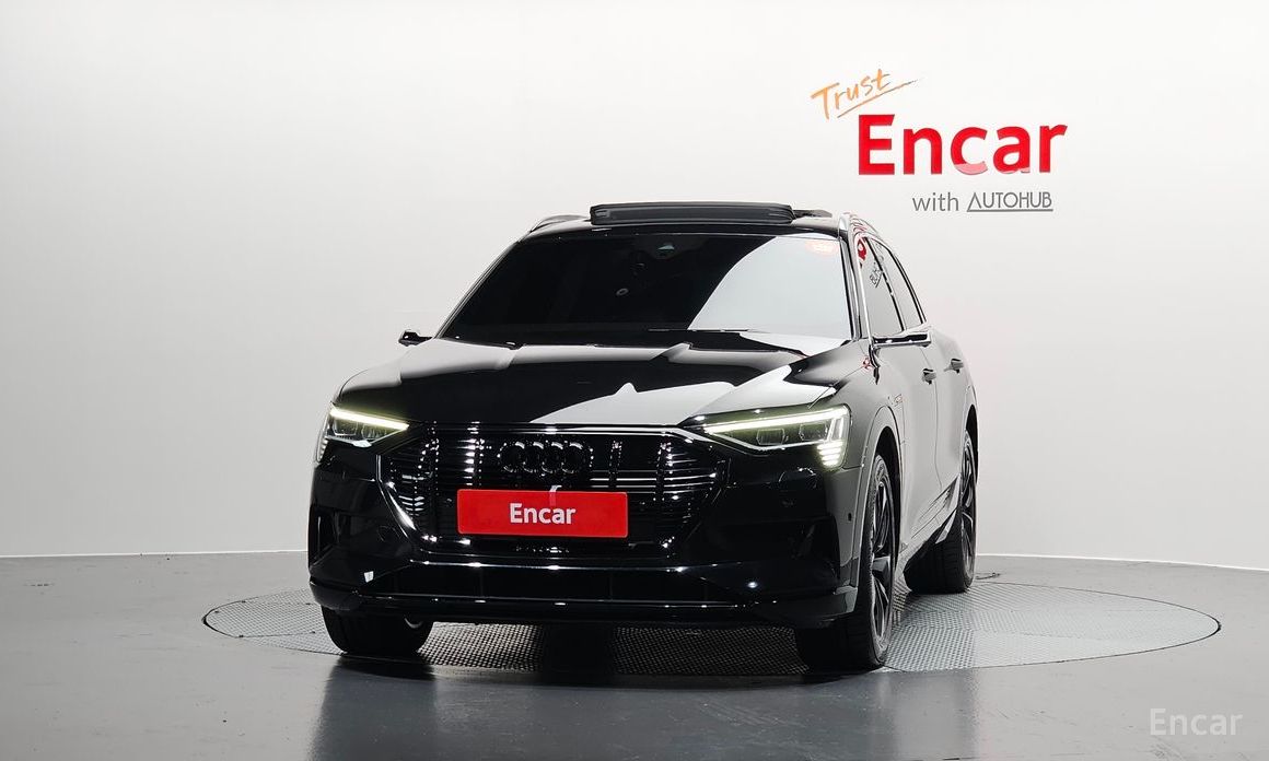  Audi e-tron