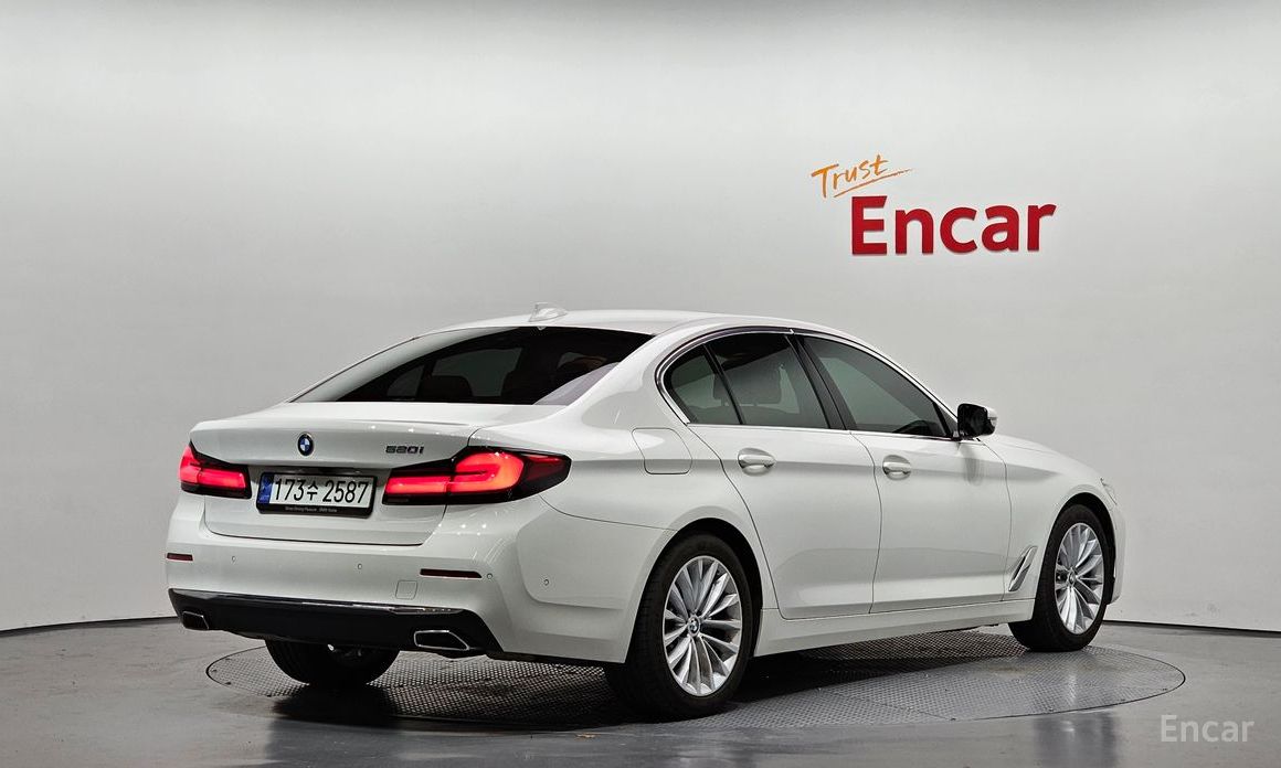  BMW 5-Series
