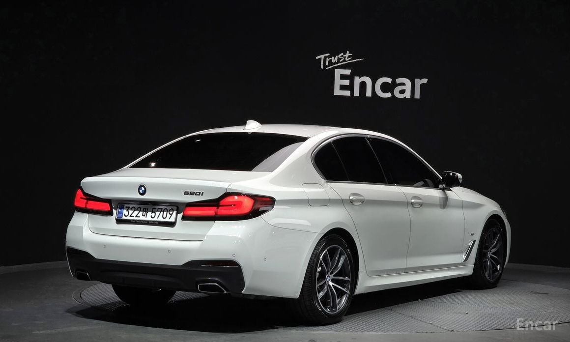  BMW 5-Series