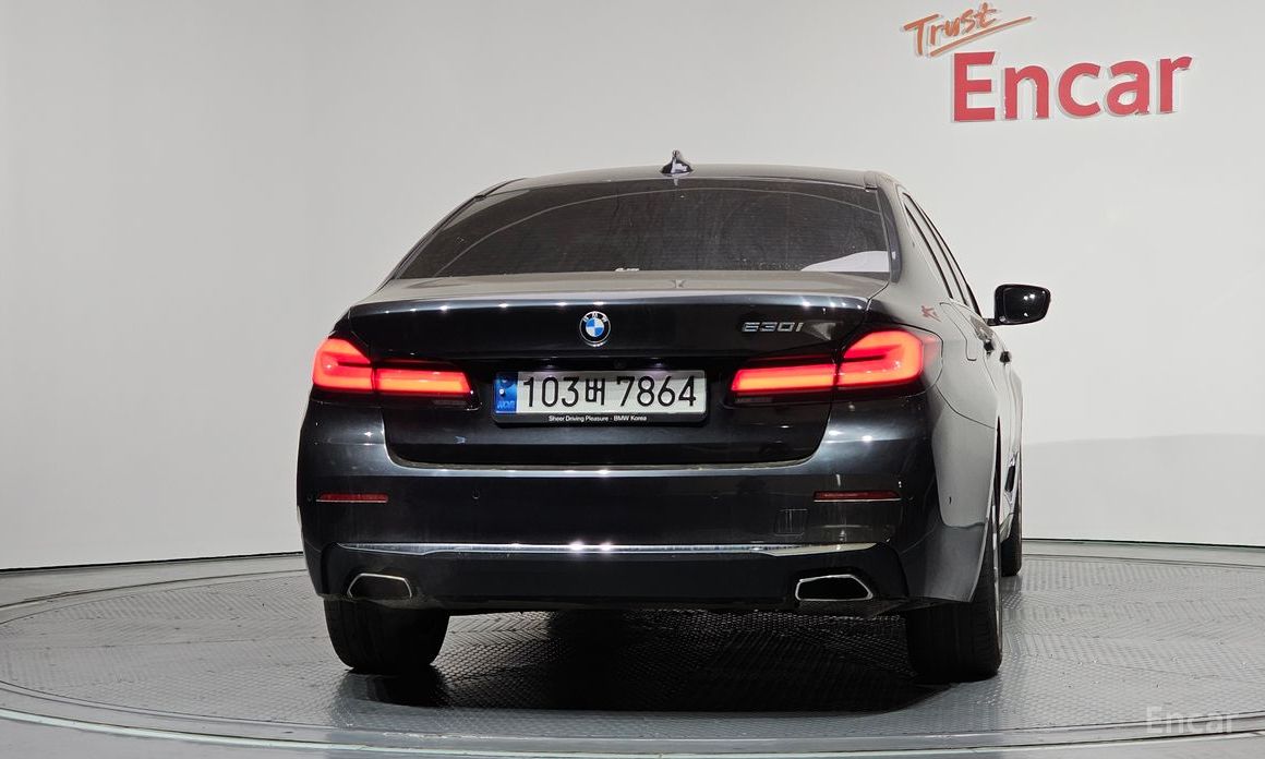  BMW 5-Series