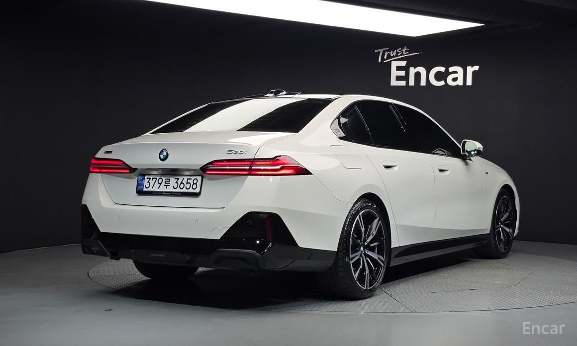  BMW 5-Series