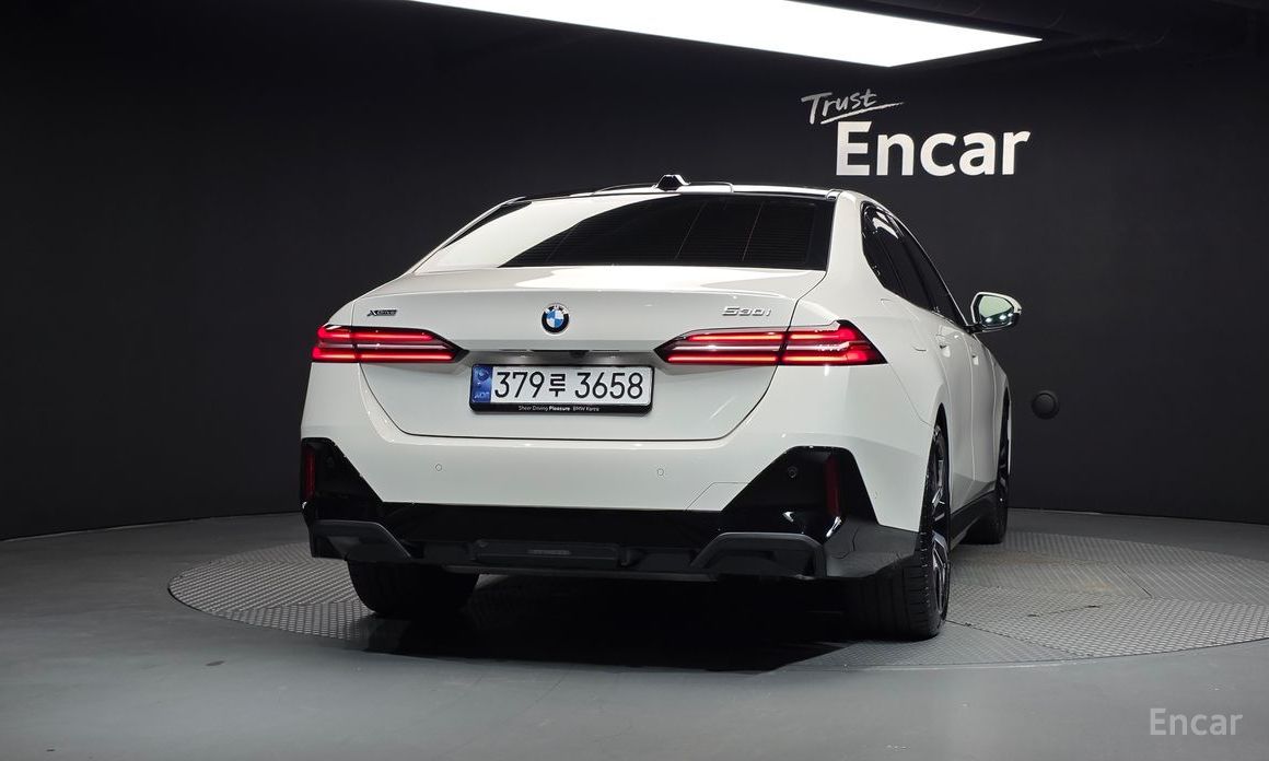  BMW 5-Series