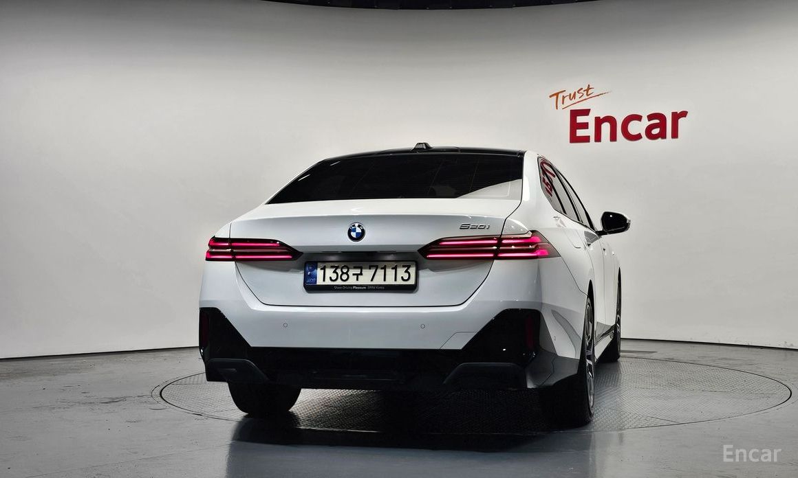  BMW 5-Series
