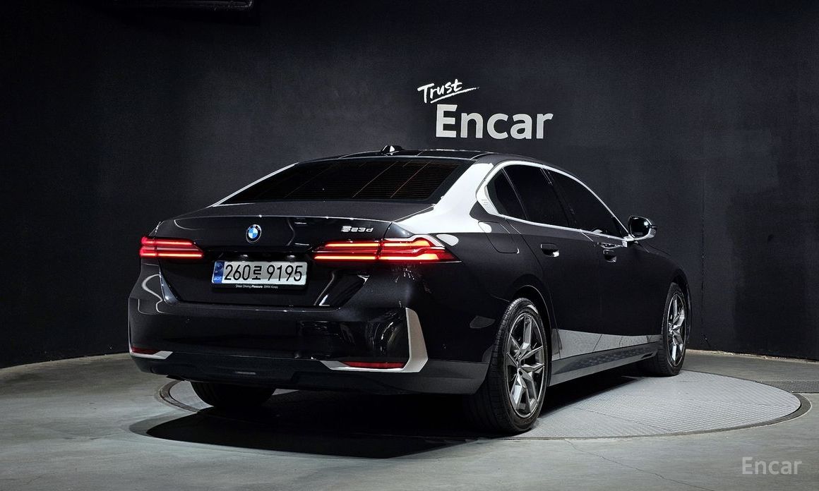  BMW 5-Series
