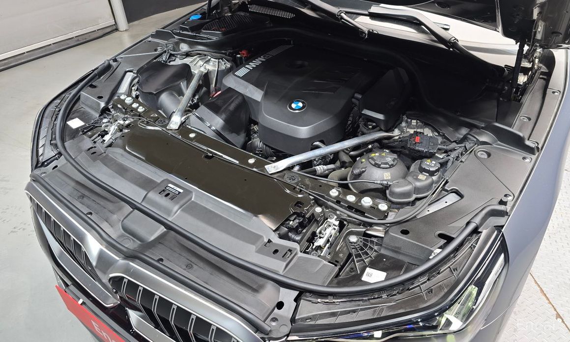  BMW 5-Series