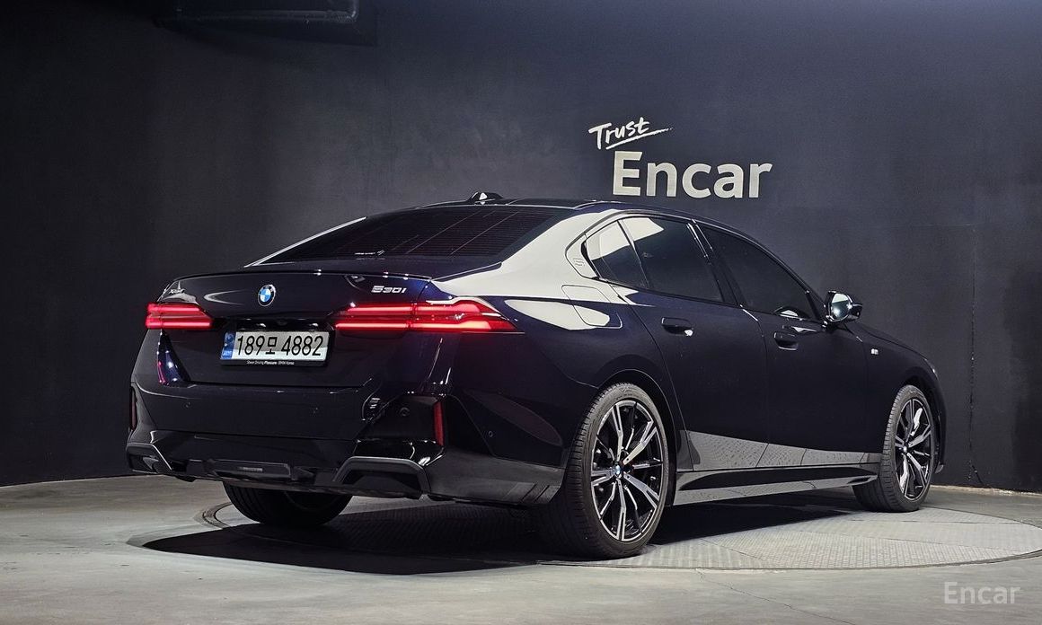  BMW 5-Series