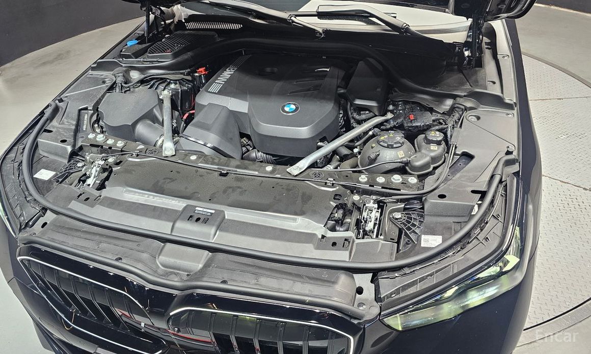 BMW 5-Series