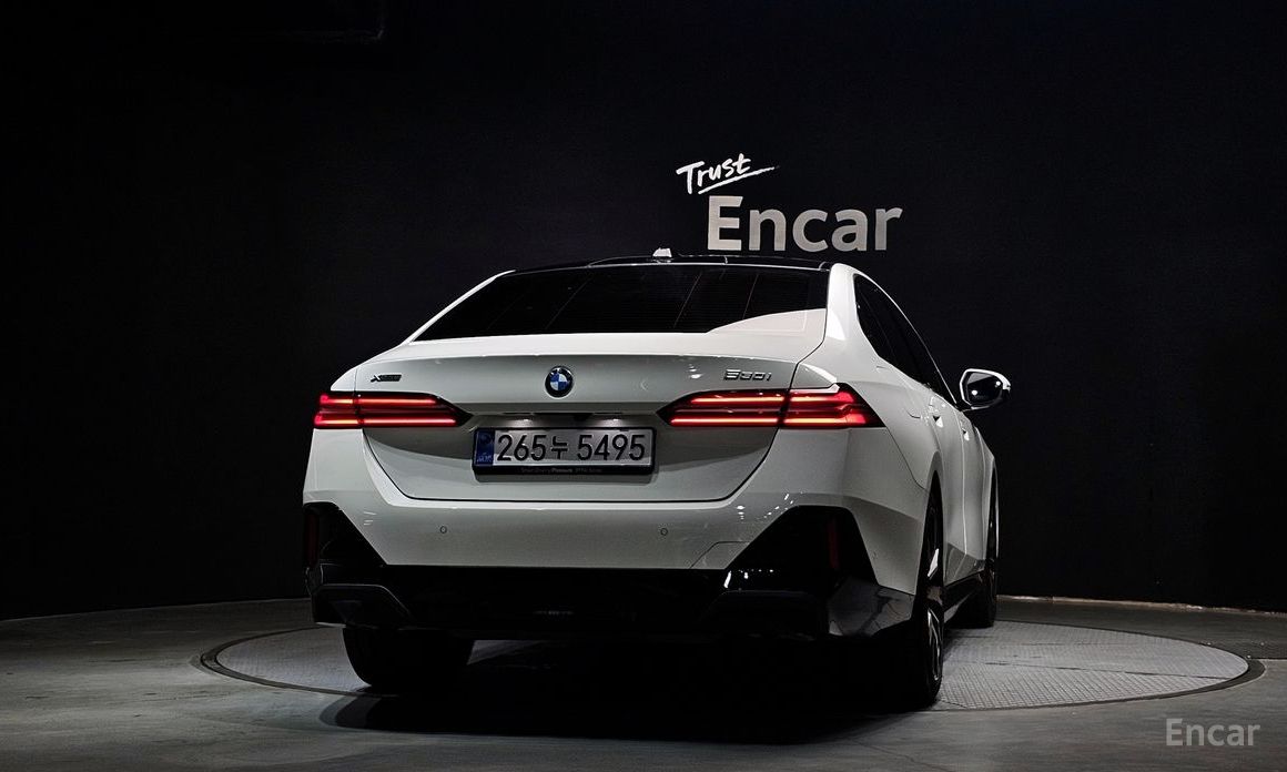  BMW 5-Series