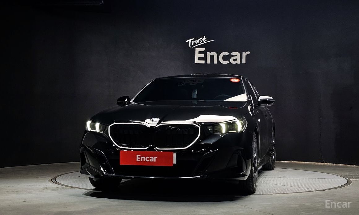  BMW 5-Series