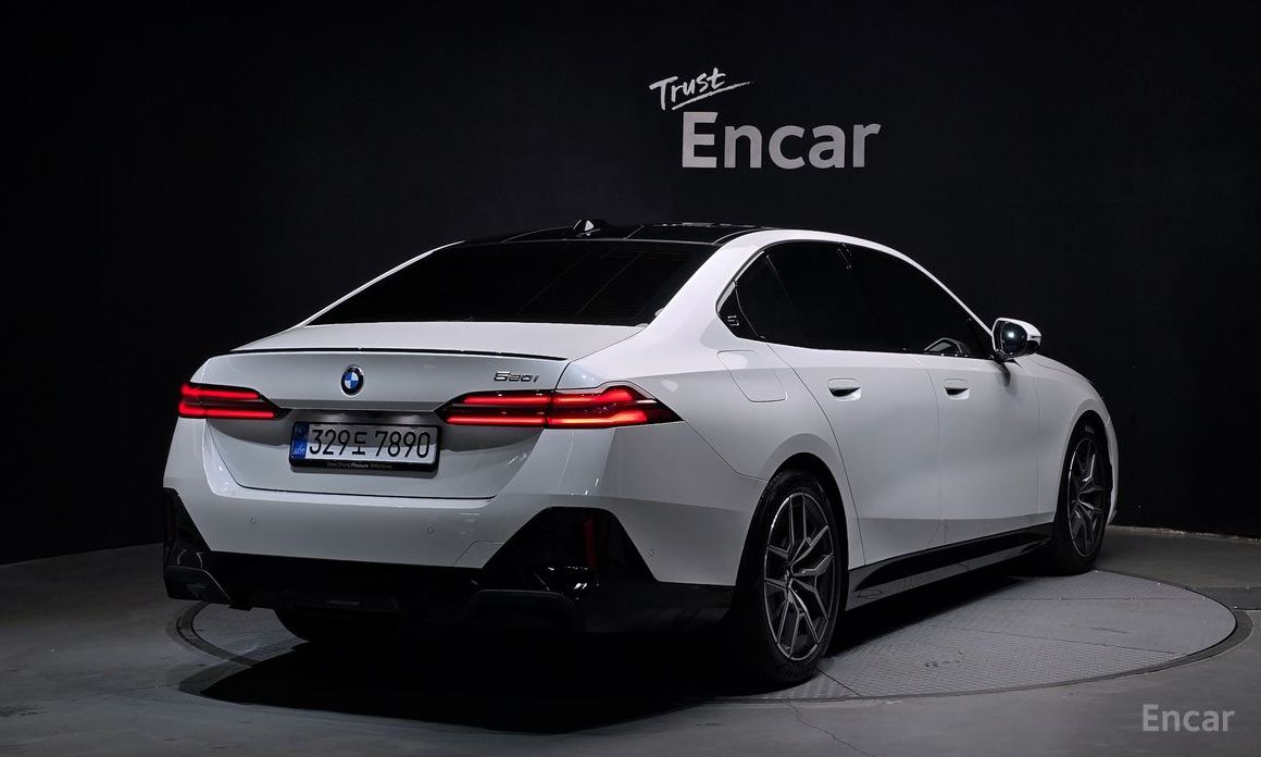  BMW 5-Series