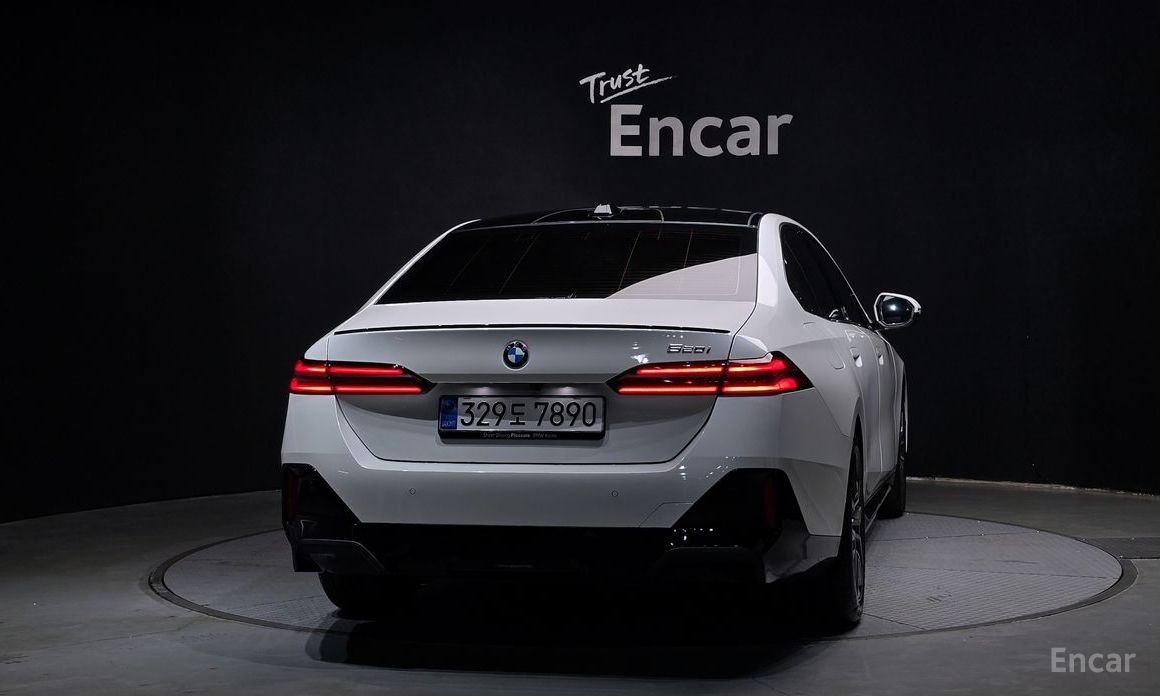  BMW 5-Series