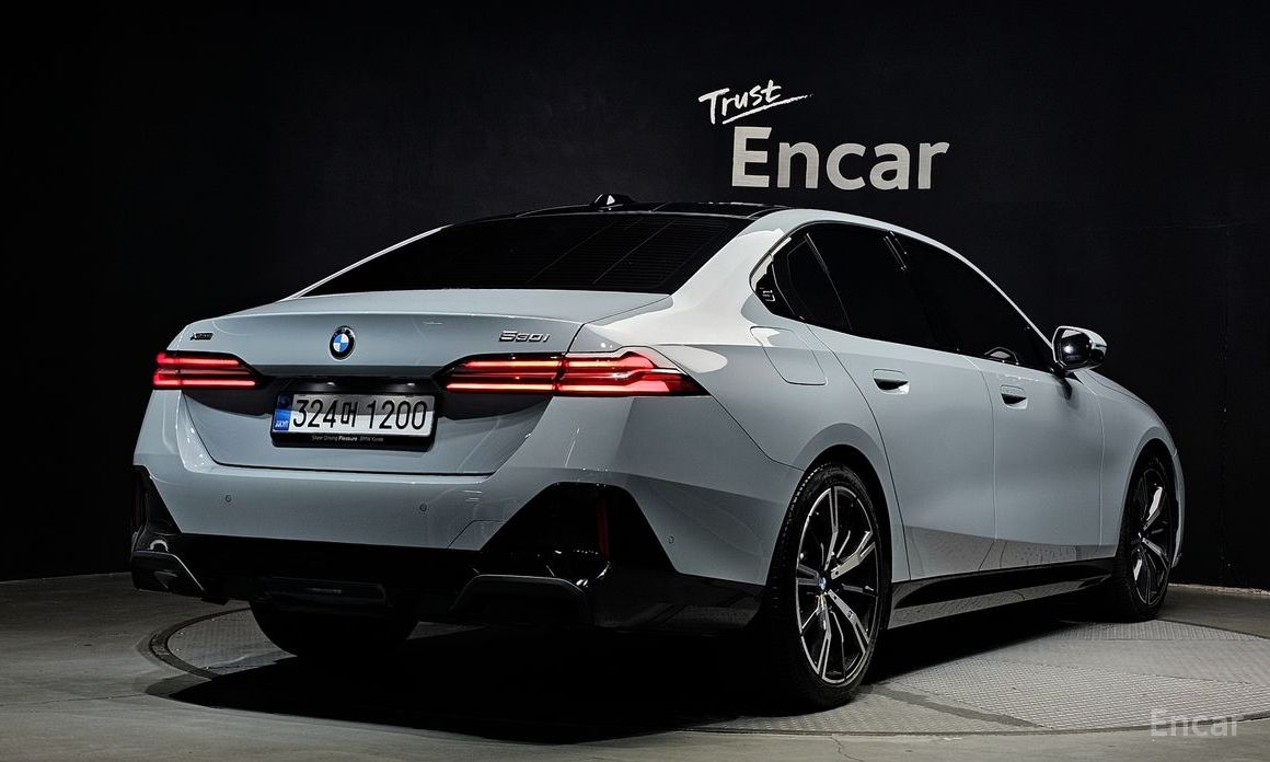  BMW 5-Series