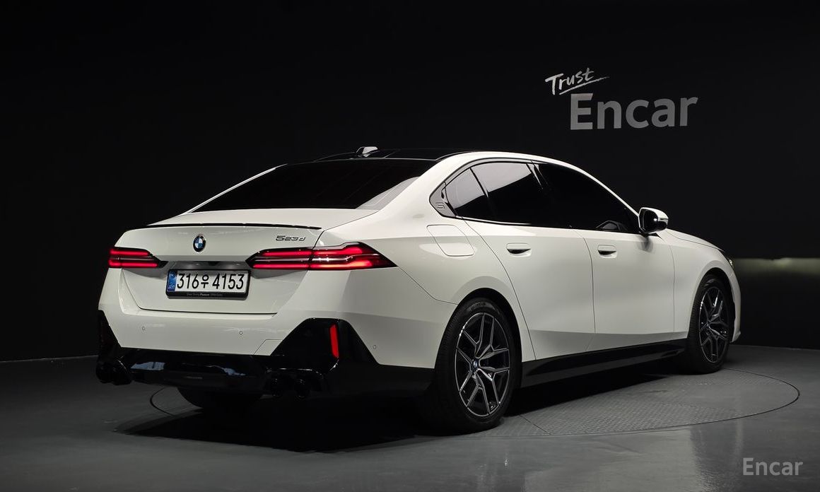  BMW 5-Series