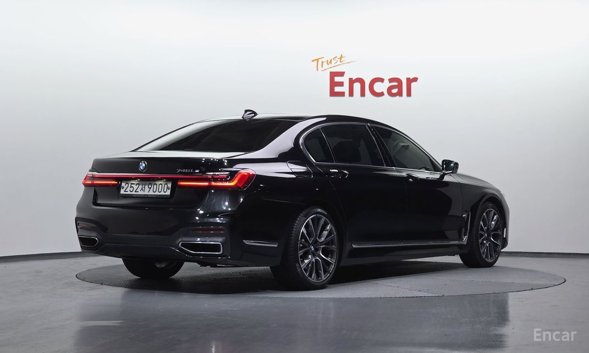  BMW 7-Series