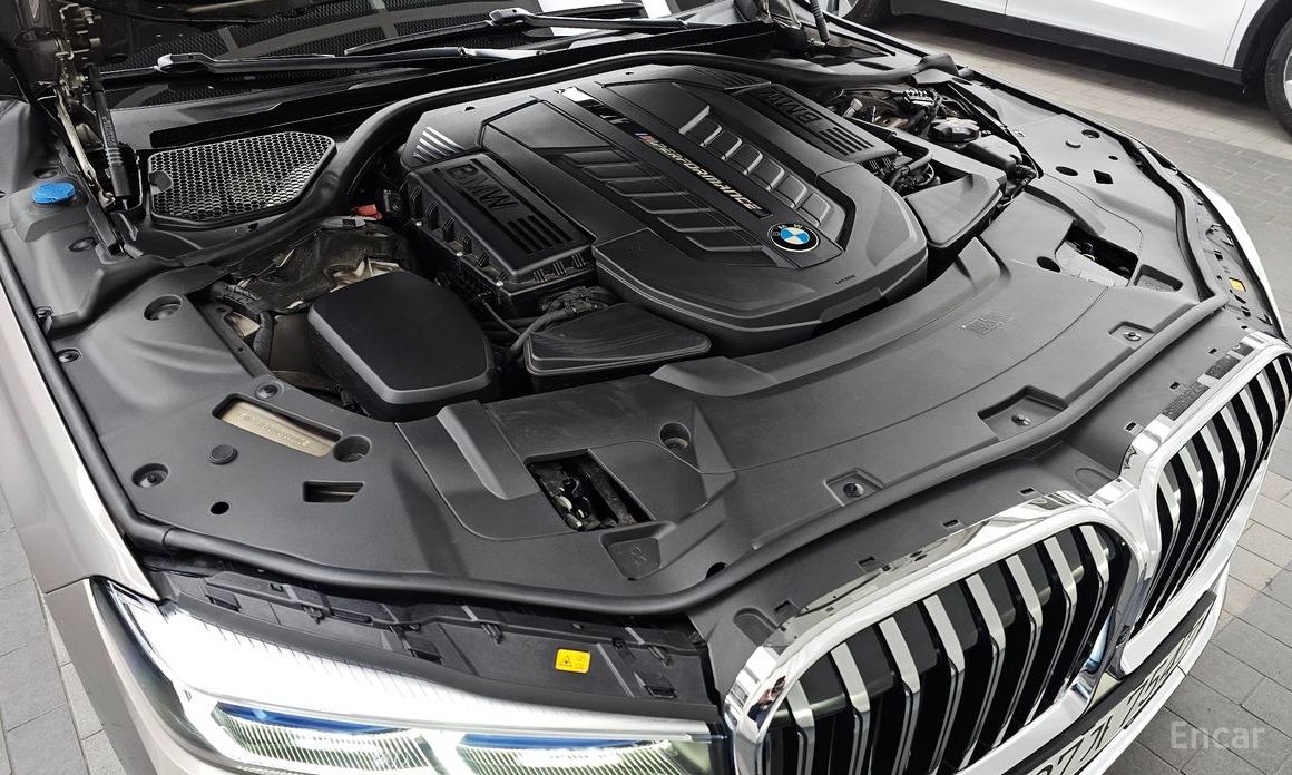  BMW 7-Series