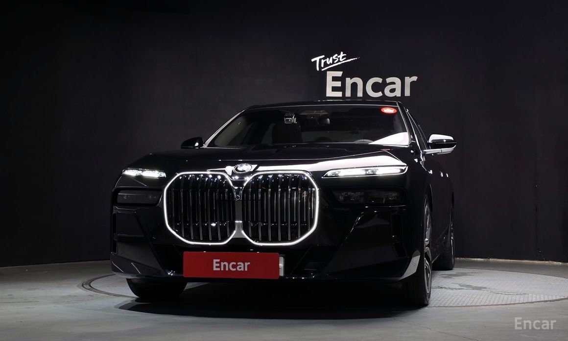  BMW 7-Series