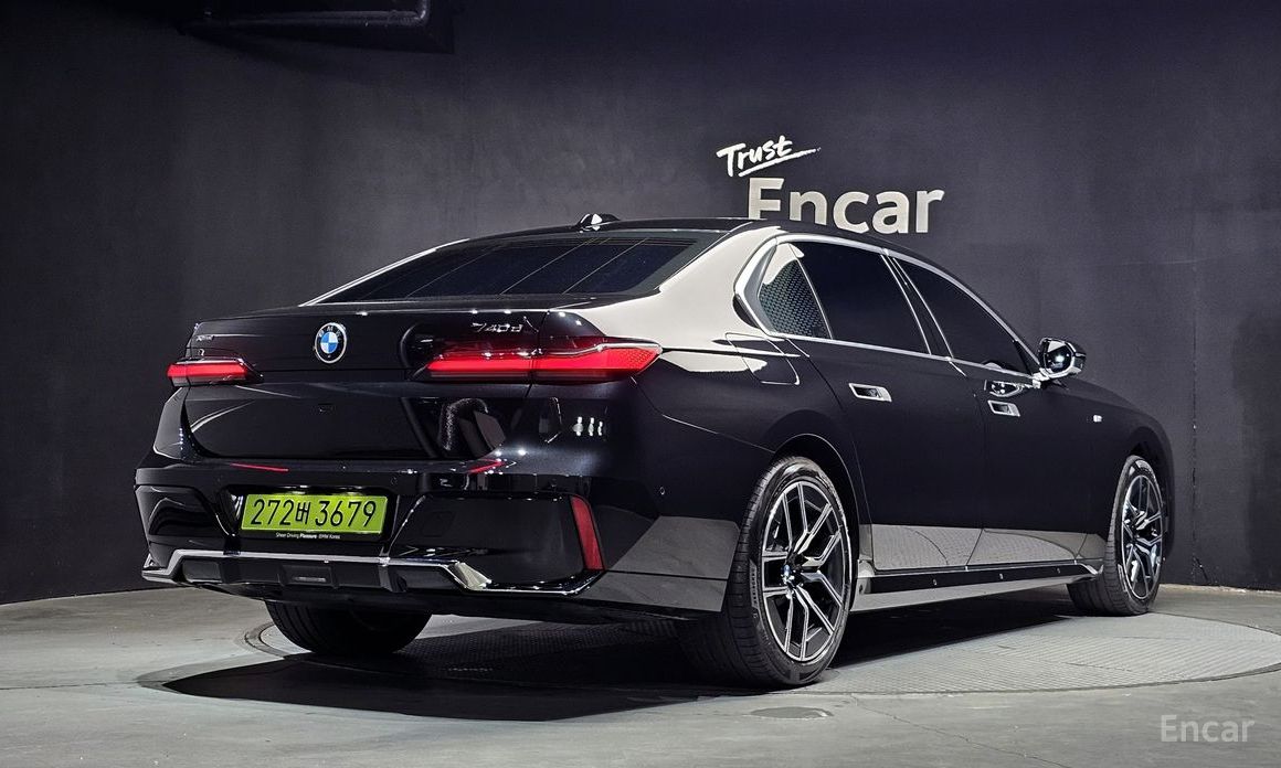 BMW 7-Series