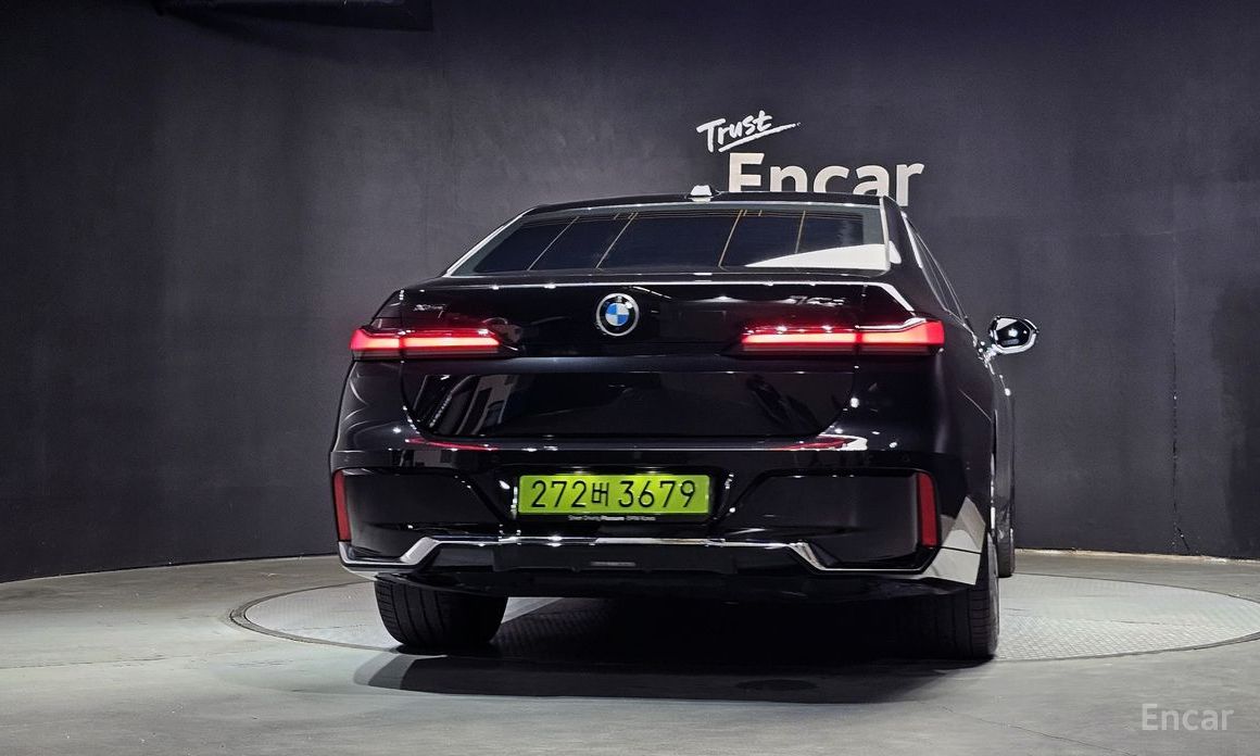  BMW 7-Series