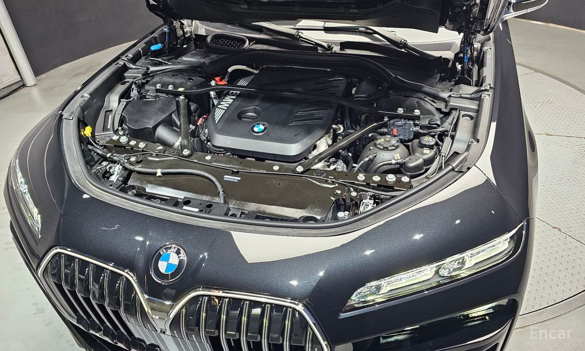  BMW 7-Series