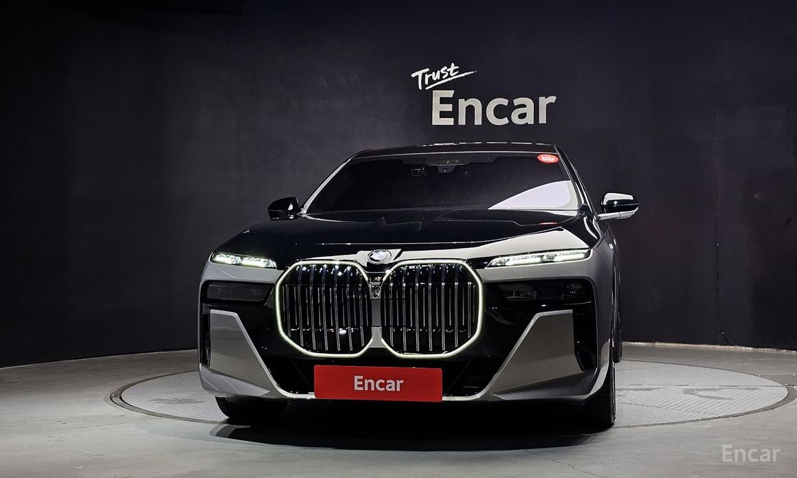 BMW 7-Series
