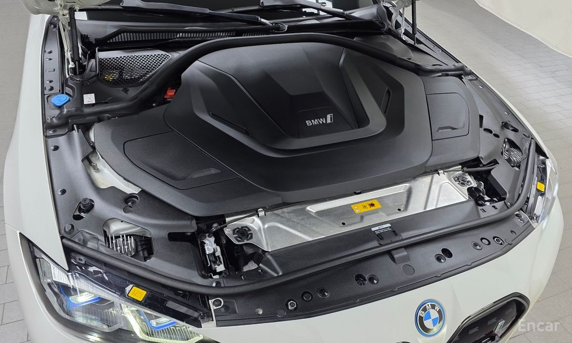  BMW i4