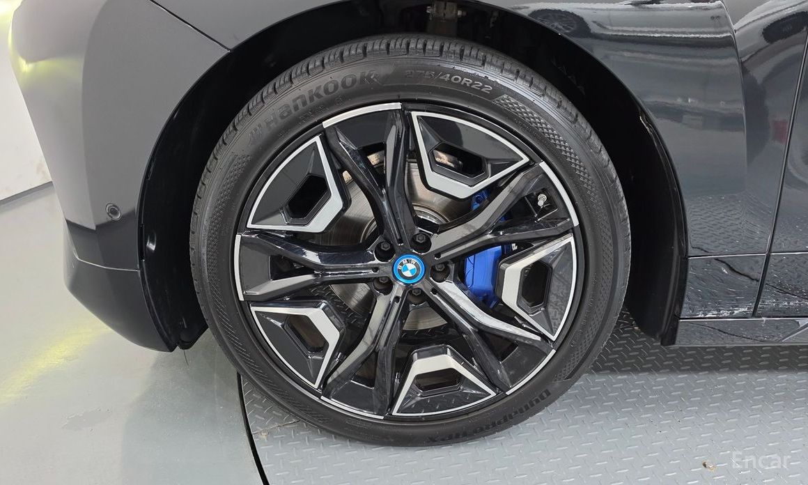  BMW iX