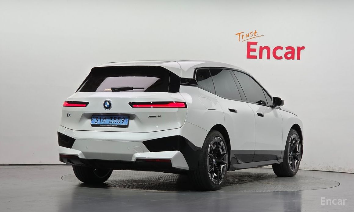  BMW iX