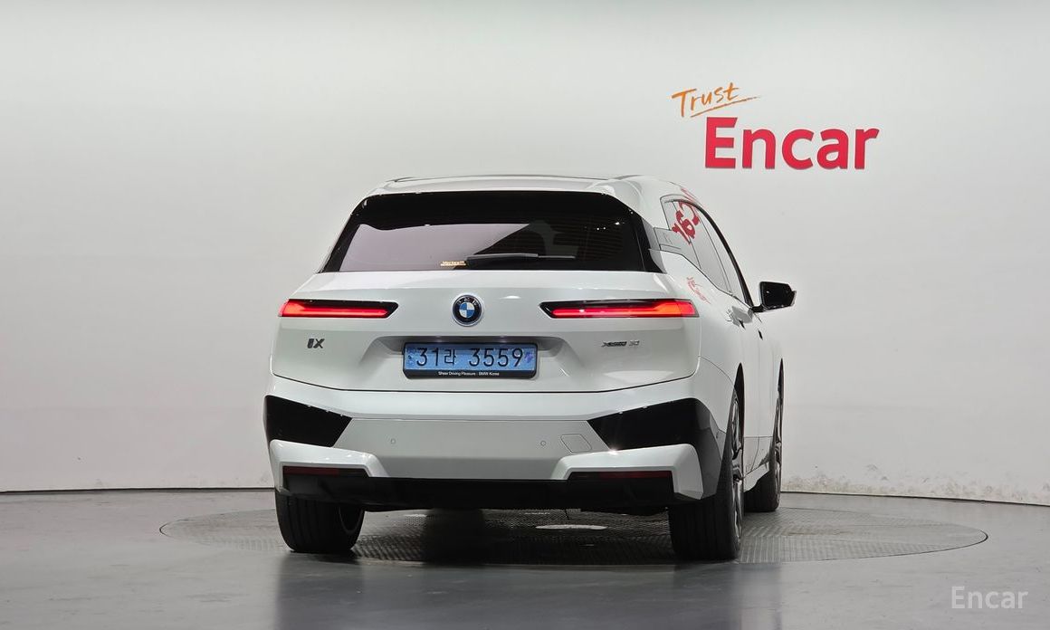  BMW iX
