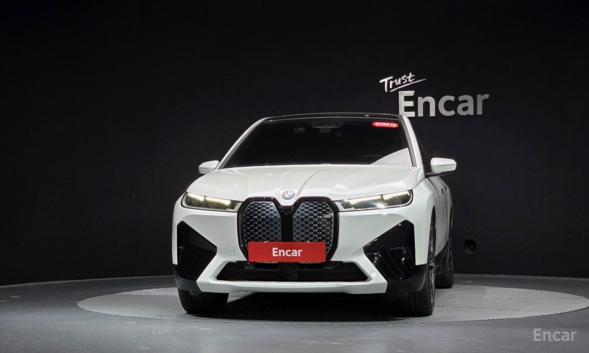  BMW iX