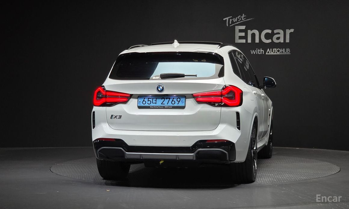  BMW iX3