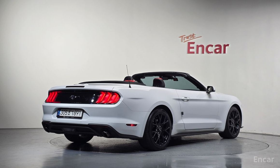  Ford Mustang