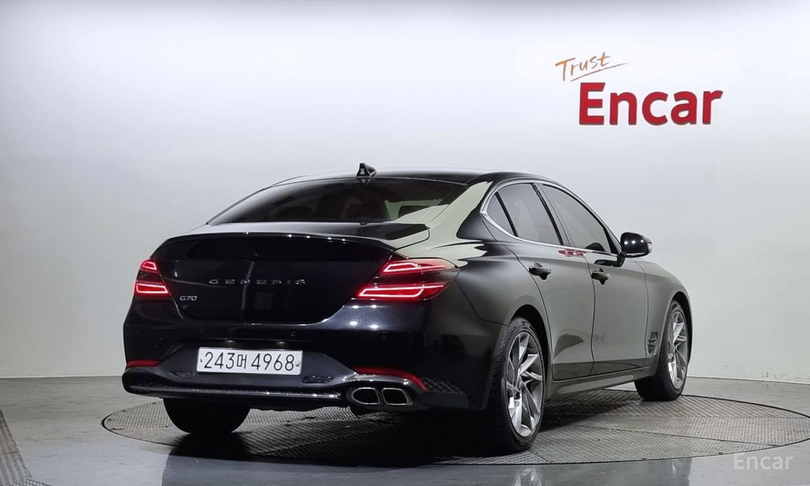  Genesis G70