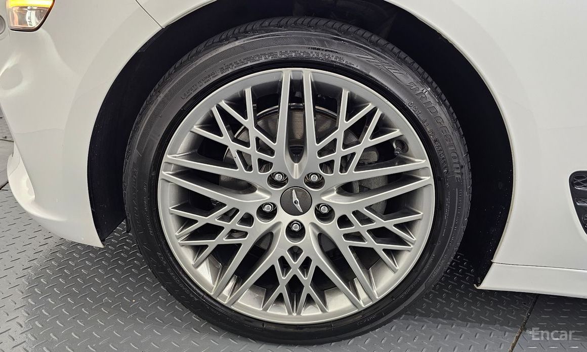  Genesis G70