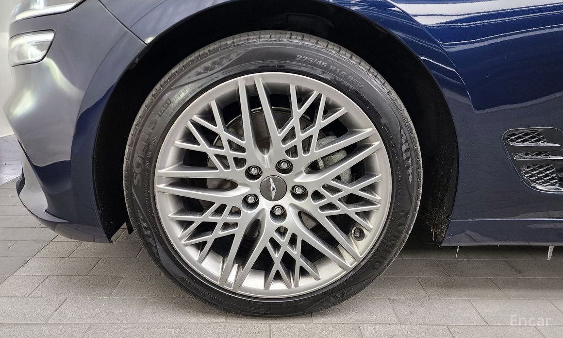  Genesis G70