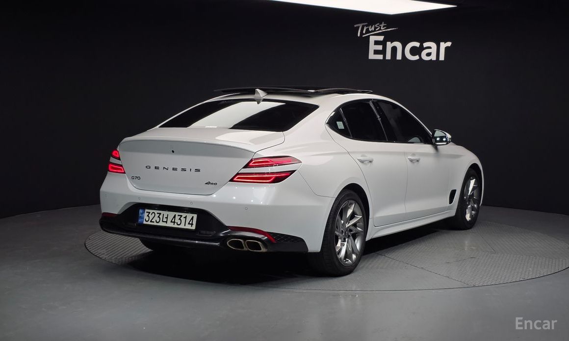  Genesis G70