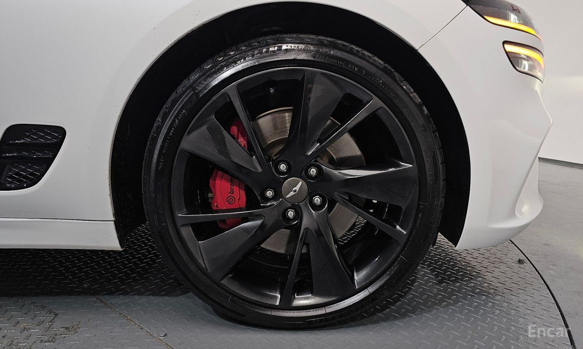  Genesis G70