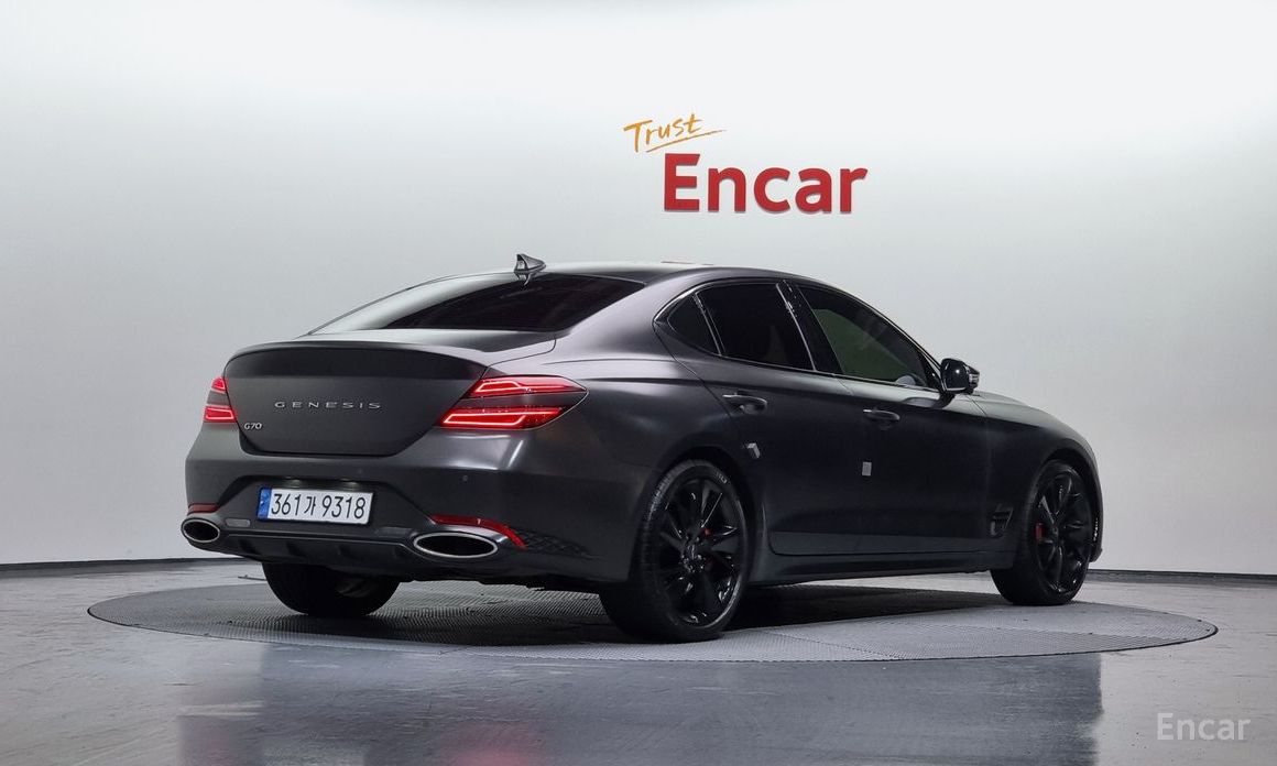  Genesis G70