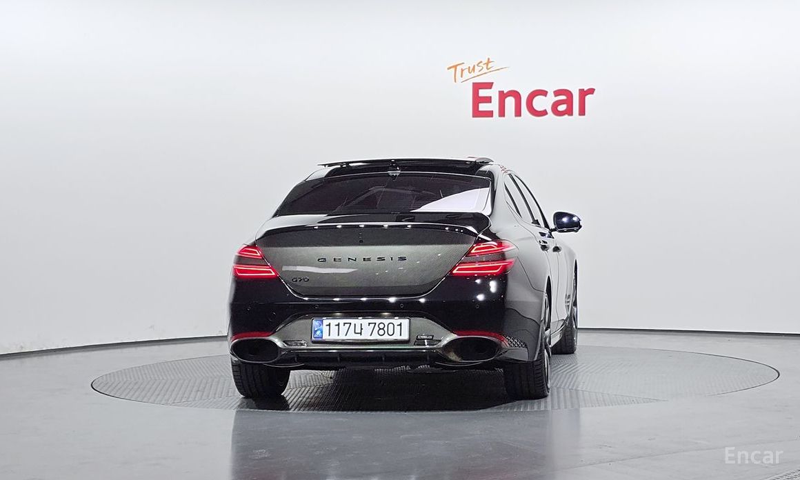  Genesis G70