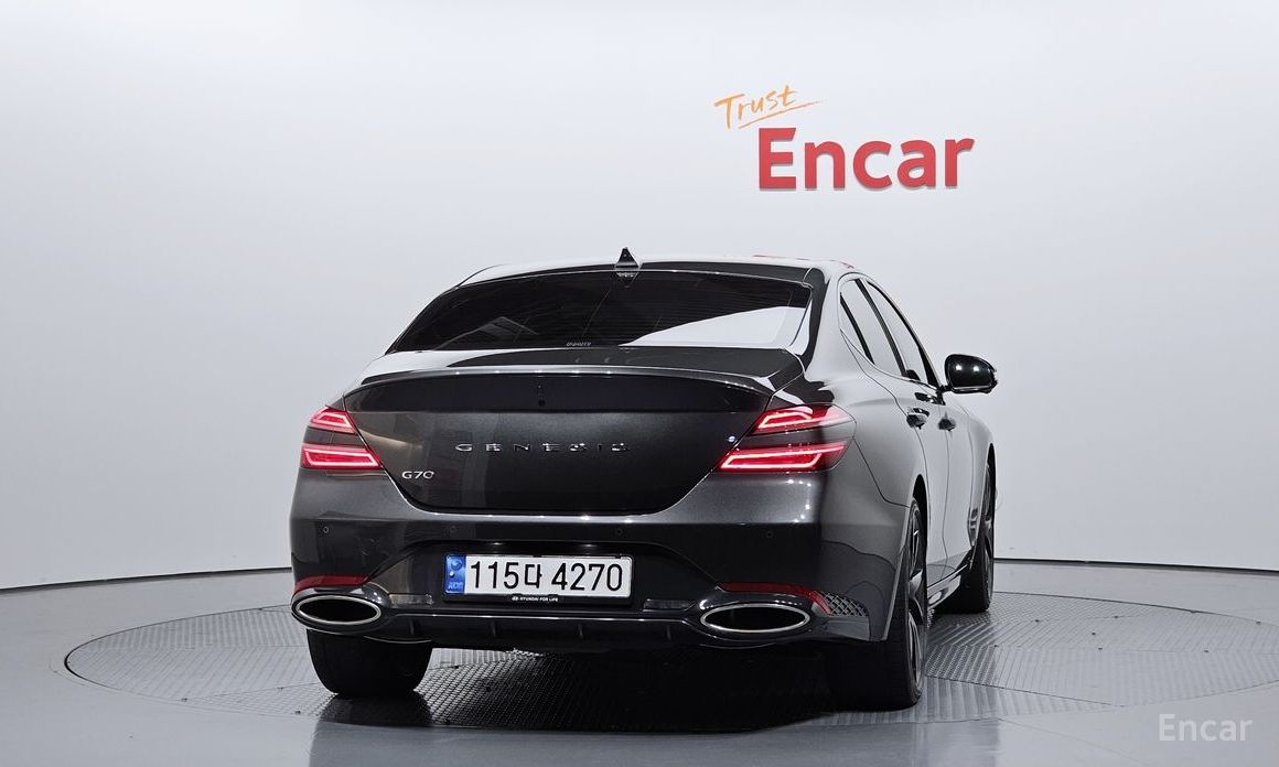  Genesis G70