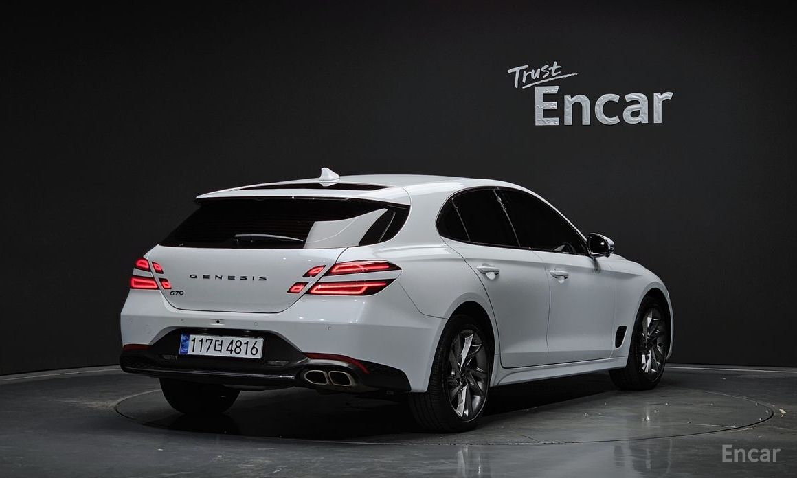  Genesis G70