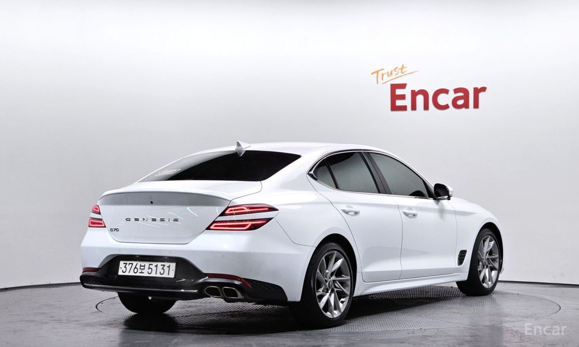  Genesis G70