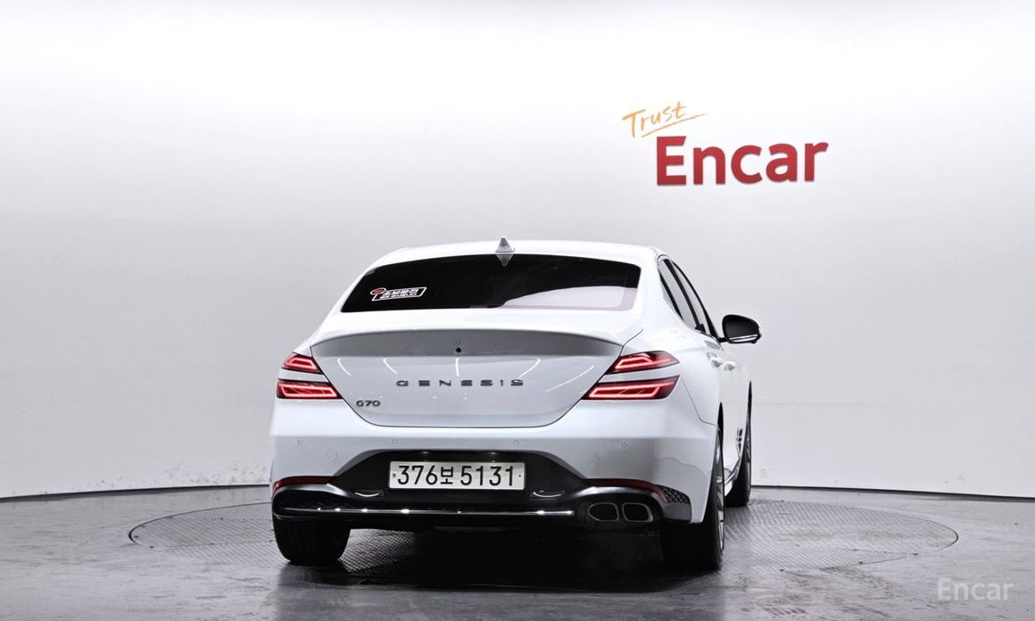  Genesis G70
