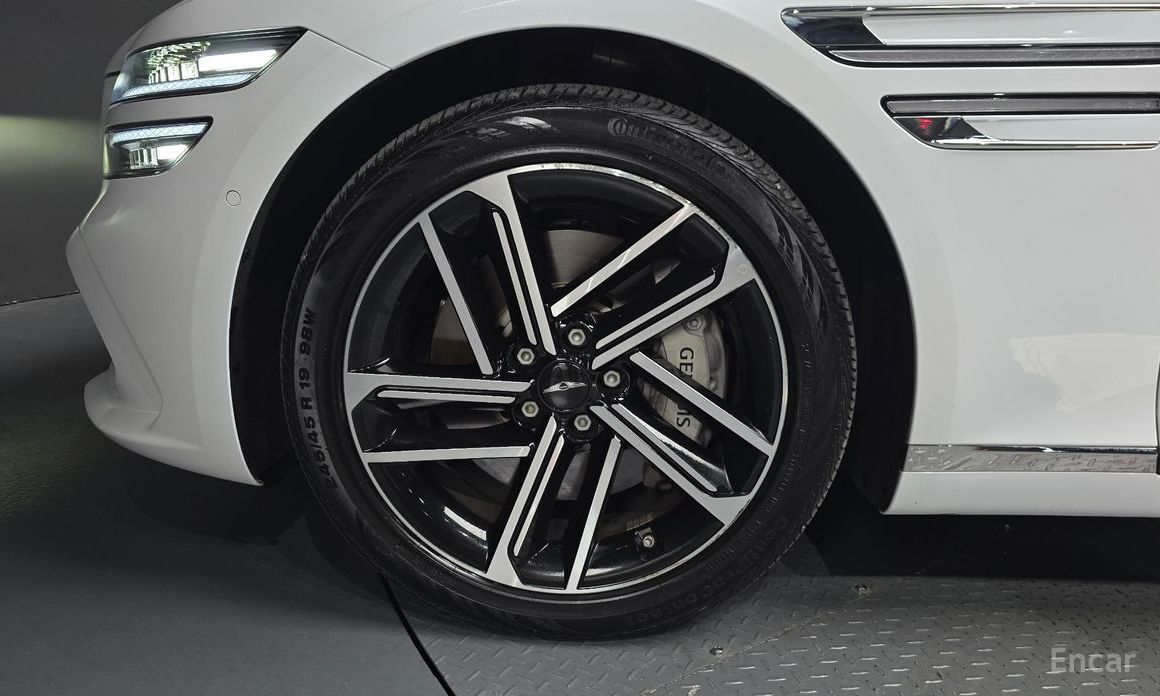  Genesis G80
