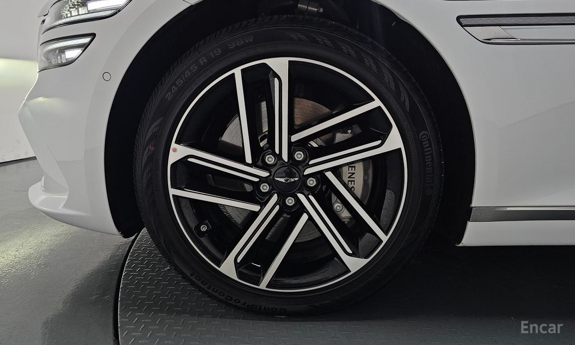  Genesis G80