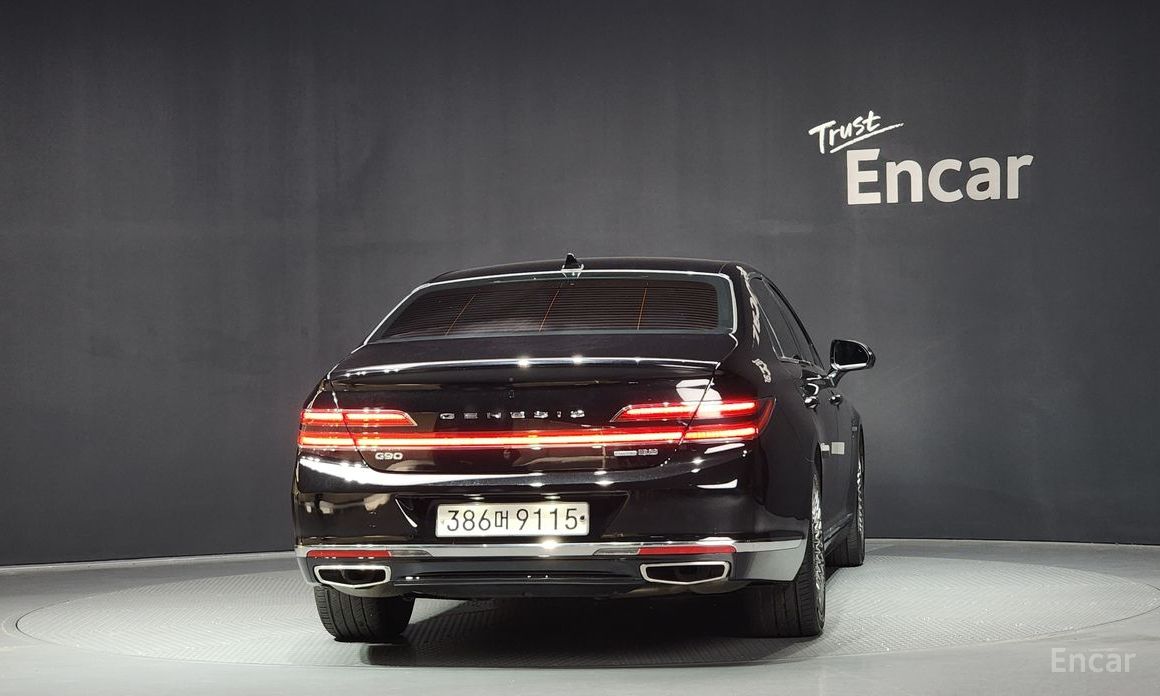  Genesis G90