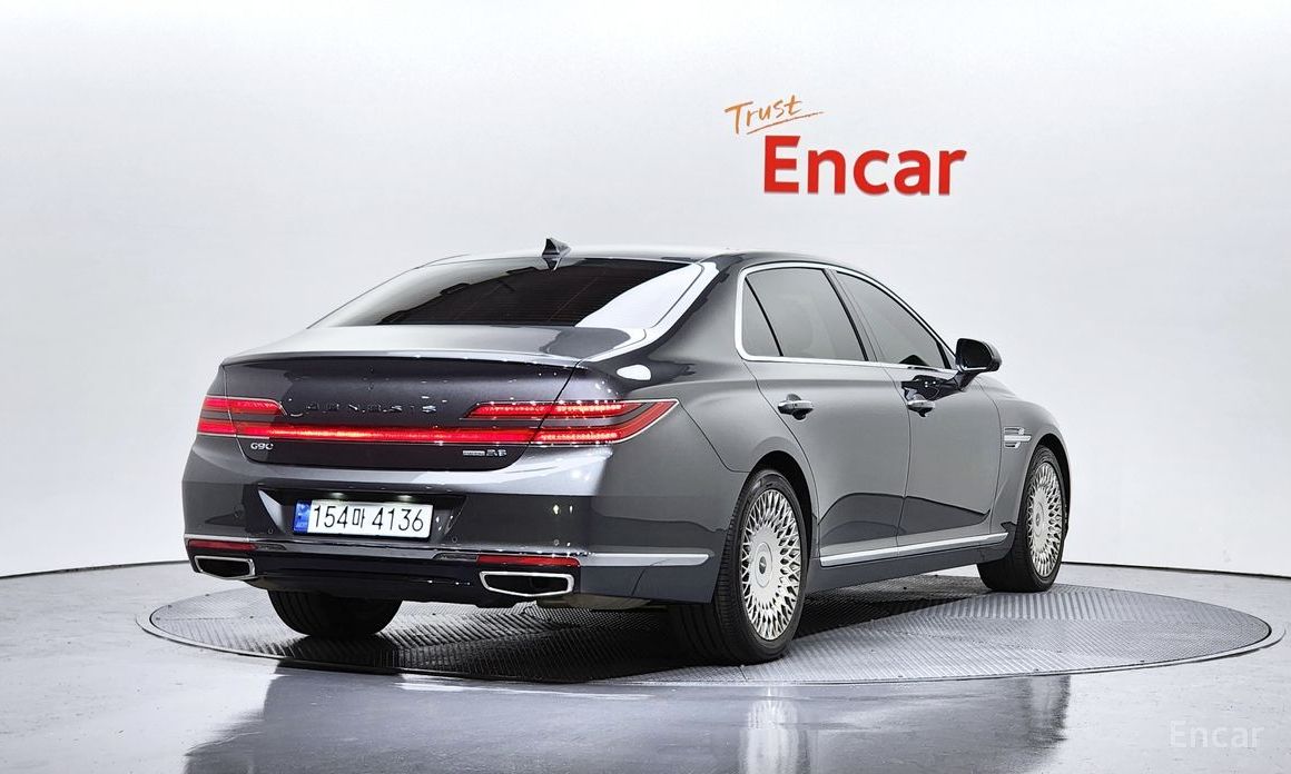  Genesis G90