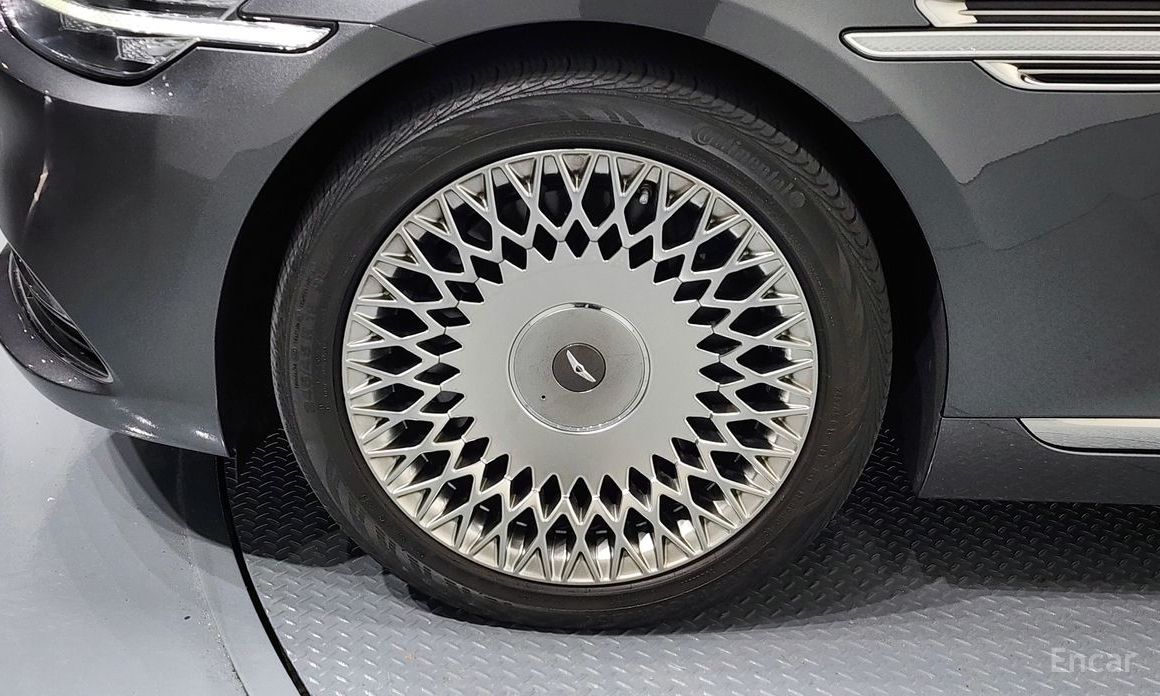  Genesis G90