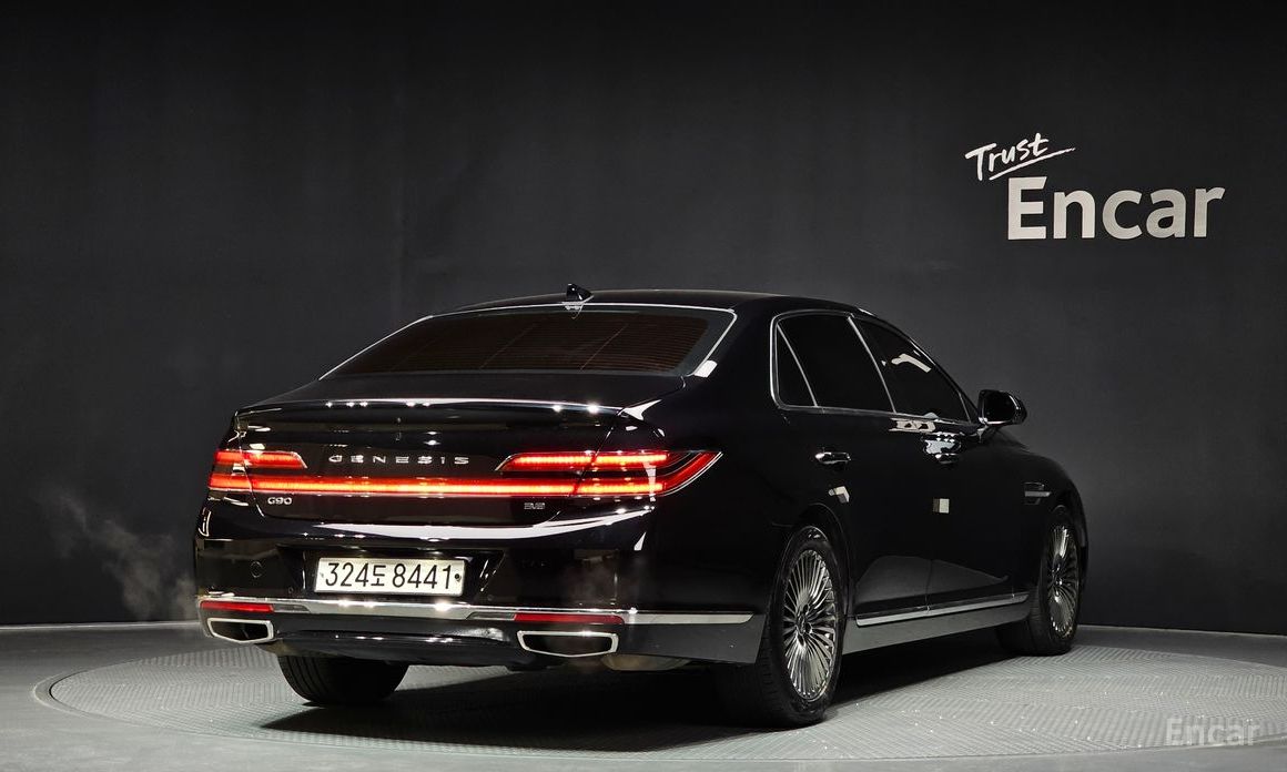  Genesis G90