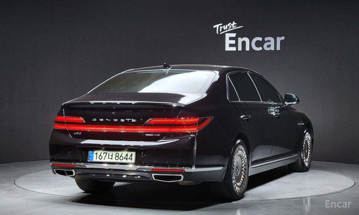 Genesis G90