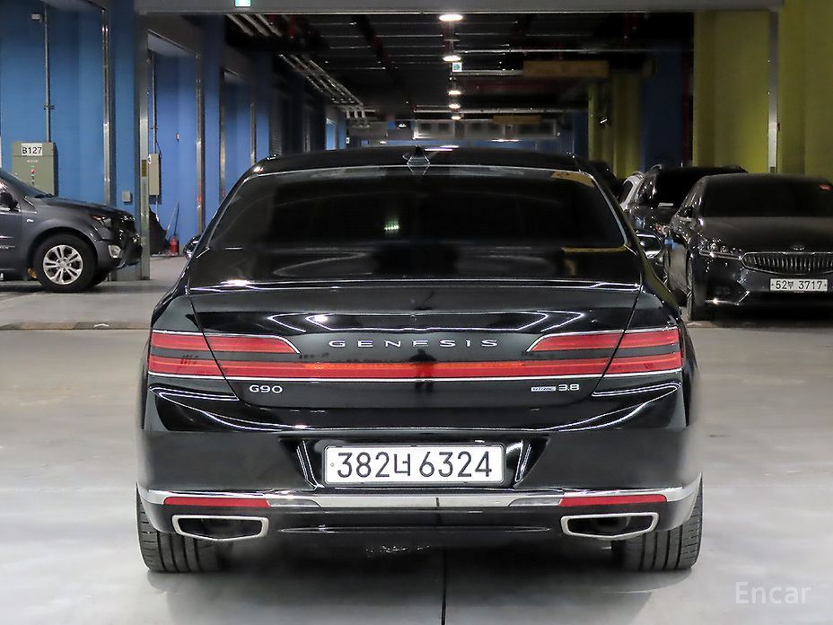  Genesis G90